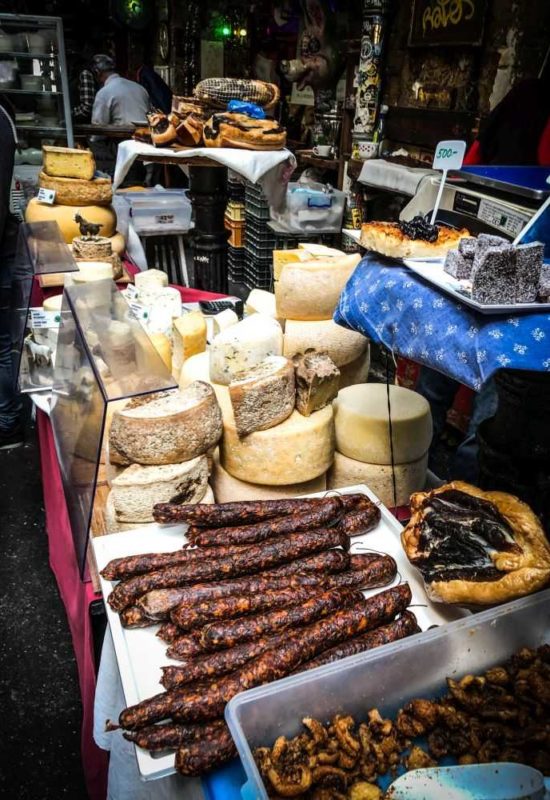Die wohl bekannteste Ruinenbar: Szimpla Kert, Budapest.