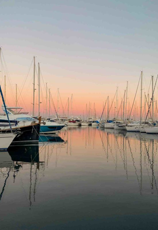 Antibes im Frühling ist definitiv eine Reise wert! Sonnenuntergänge sind traumhaft schön.